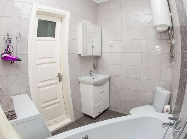 Апартаменты Dnipro view Slavutich apartment Киев-22